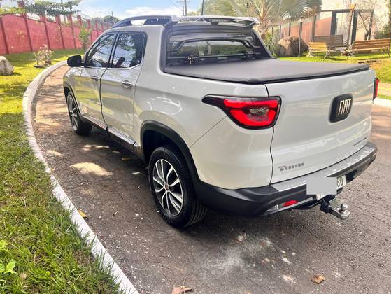 FIAT TORO 2.0 16V TURBO DIESEL VOLCANO 4WD AT9 FIAT TORO 2.0 16V TURBO DIESEL VOLCANO 4WD AT9
